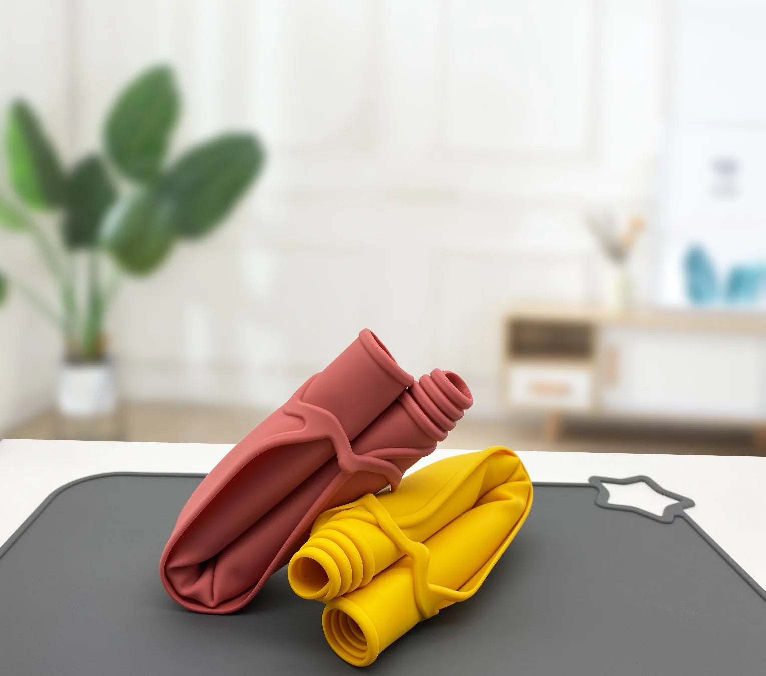 Silicone Baby Placemat, BPA-free anti-slip mat for 0-6 years, unisex